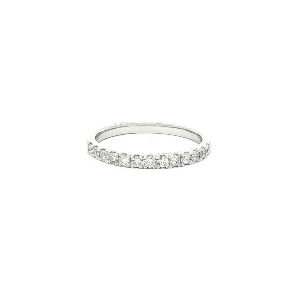 18ct white gold diamond wedding ring featuring a claw-set row of round brilliant cut diamonds across the top.