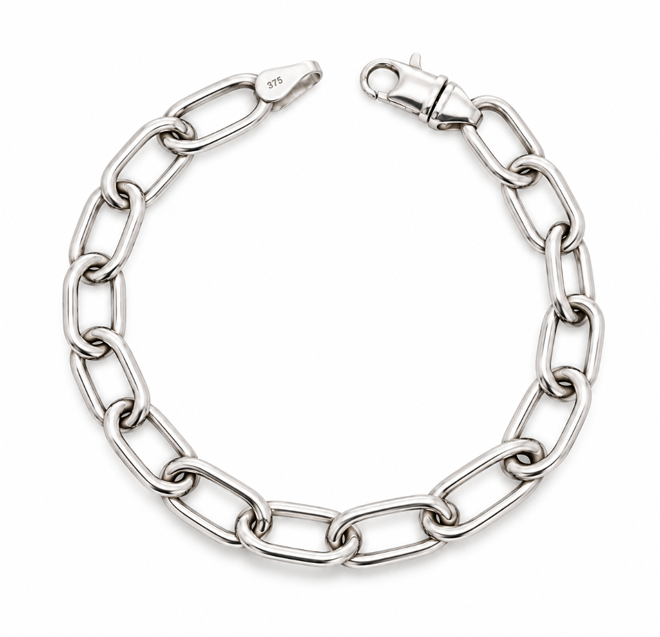 9ct white gold bracelet with polished oblong open links.