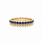 18ct yellow gold band ring with 14 round cut natural sapphires and beaded detailing