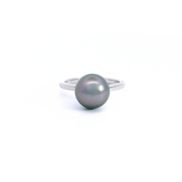 Autore 18ct white gold ring with a 10mm near-round green Tahitian pearl in a classic cup setting.