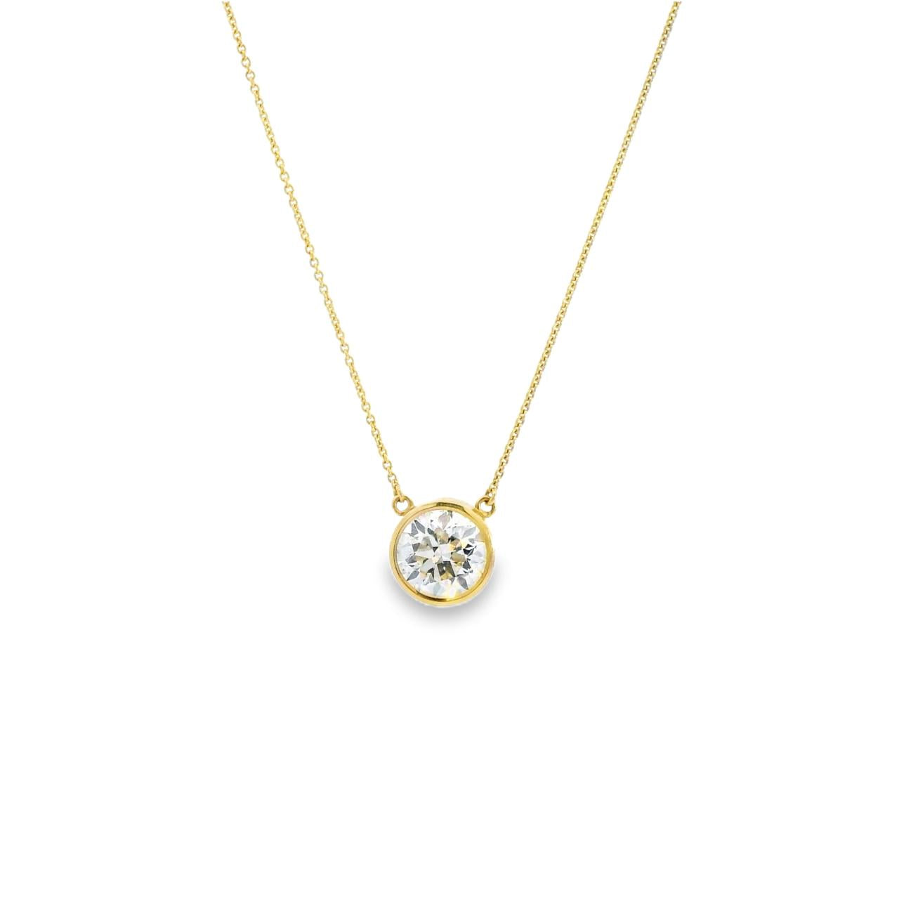 18ct yellow gold pendant featuring a 3.19ct round brilliant cut diamond (O VS2) in a bezel setting on a fine 45cm trace link chain.