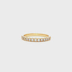 Diamond band in yellow gold with round brilliant cut diamonds