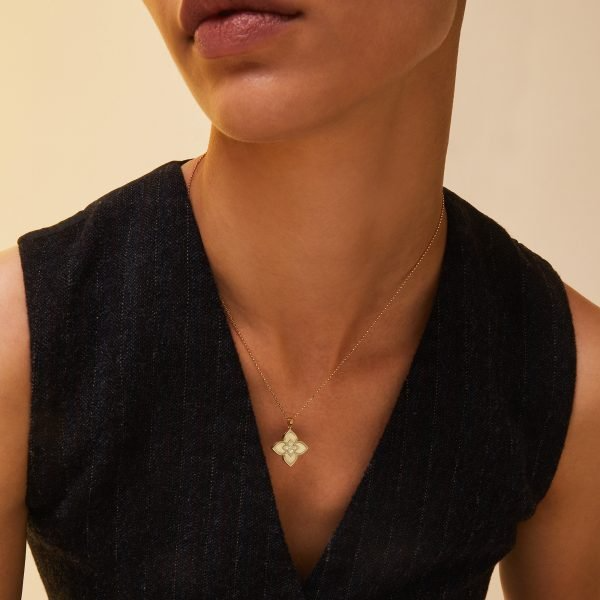 Roberto Coin Venetian Princess 18ct rose gold necklet featuring flower-shaped diamond cluster pendant with diamond-set bale on a fine 45cm belcher chain and signature ruby clasp.