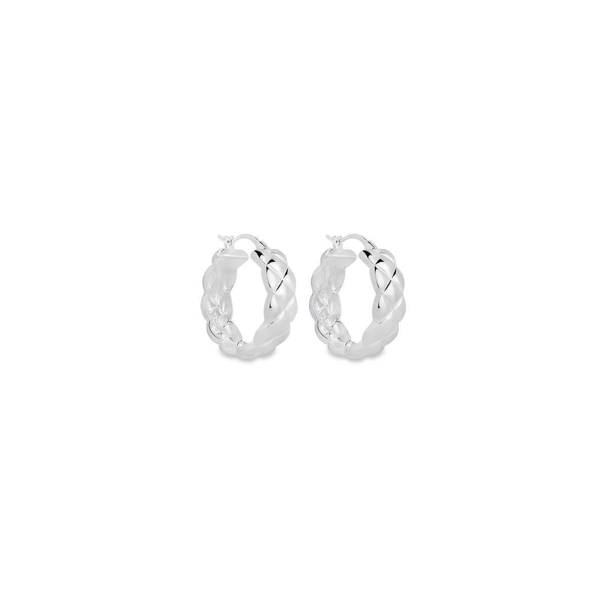 Sterling silver puff quilted hoop earrings with scalloped edge detailing.