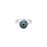 18ct white gold ring featuring an 8mm Tahitian pearl with rich natural lustre.