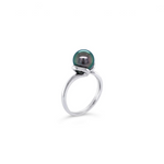 18ct white gold ring featuring an 8mm Tahitian pearl with rich natural lustre.