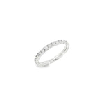 18ct white gold diamond fishtail row ring with round brilliant cut diamonds.