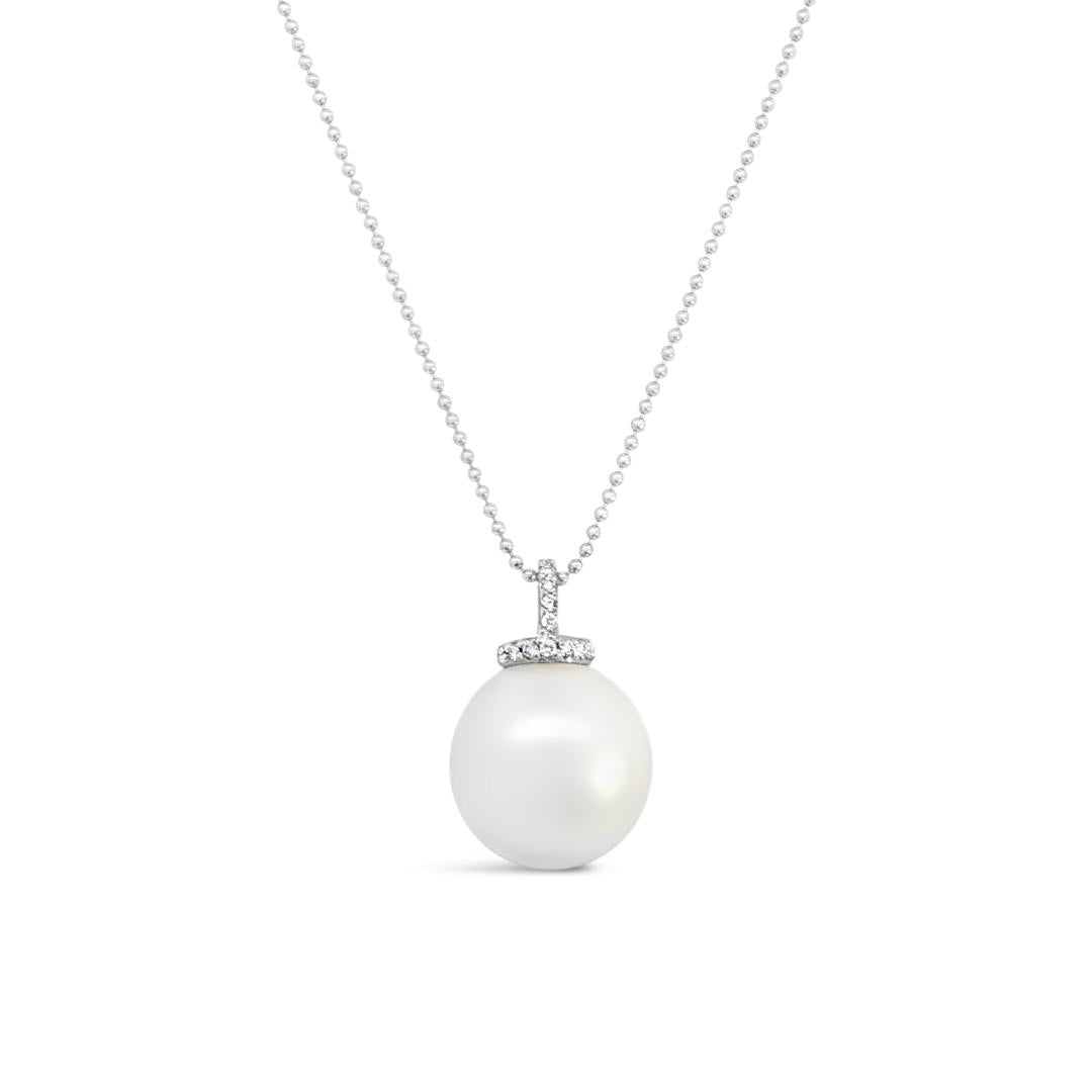 18ct white gold pendant with 13mm South Sea pearl and diamond-set top.