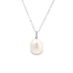18ct white gold pendant with graduating diamonds and an 11mm South Sea pearl.