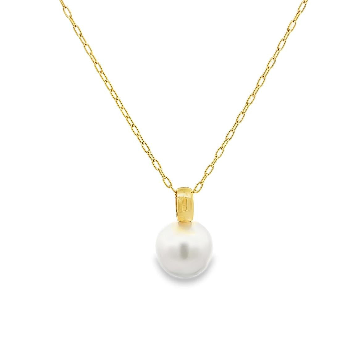 9ct yellow gold pendant with 11mm Broome South Sea pearl and fixed oval runner.